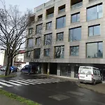 Black&White Apartment Bis - Male Garbary 8