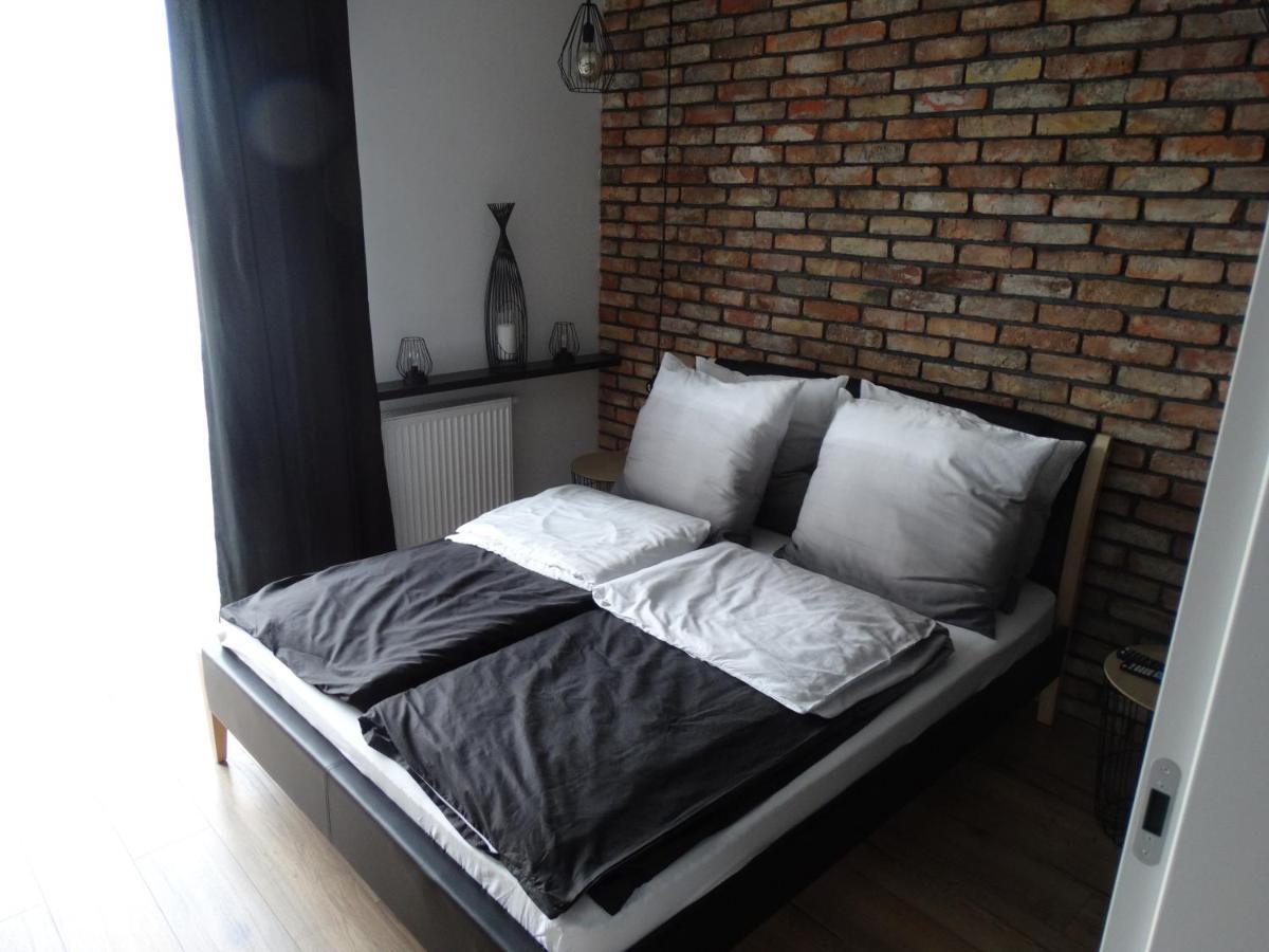 Black&white Bis - Male Garbary 8